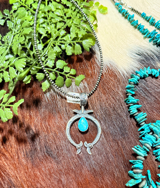 Native Naja Pendant
